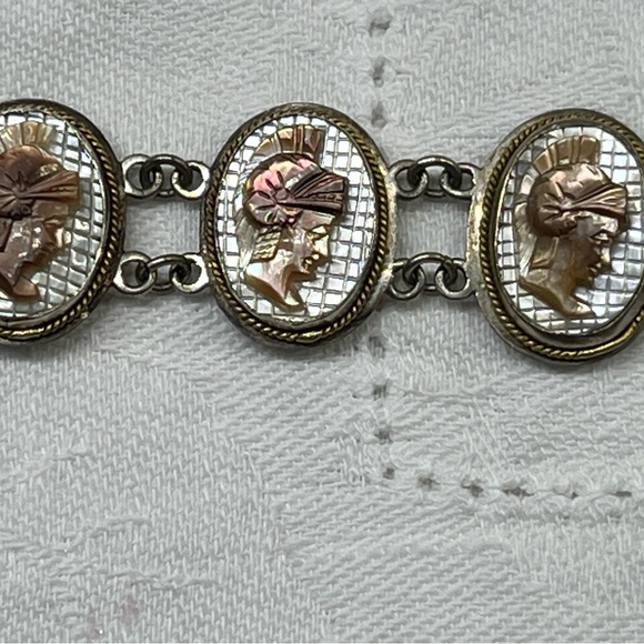 900 Silver Roman Centurion Cameo Necklace, Bracelet, and Earrings - 15 Cameos! - Picture 10 of 16